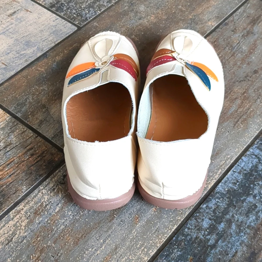 Fanan Fantastic Flowers Faux Leather Boho Loafer Sz 8, Ballet Flats Creamy White - Picture 3 of 6